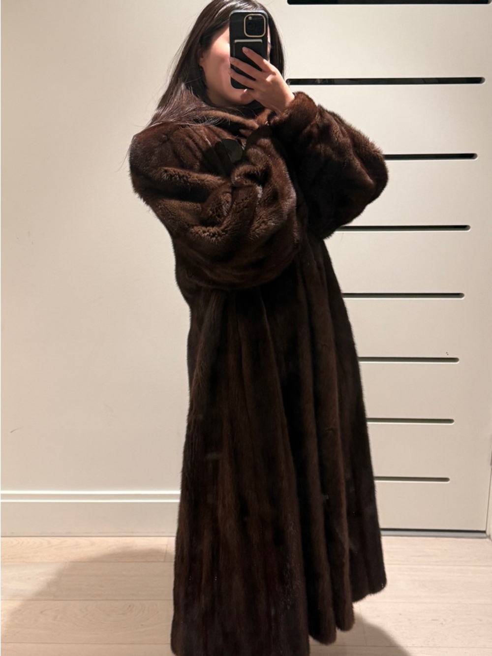 Vintage dark brown fur coat mink